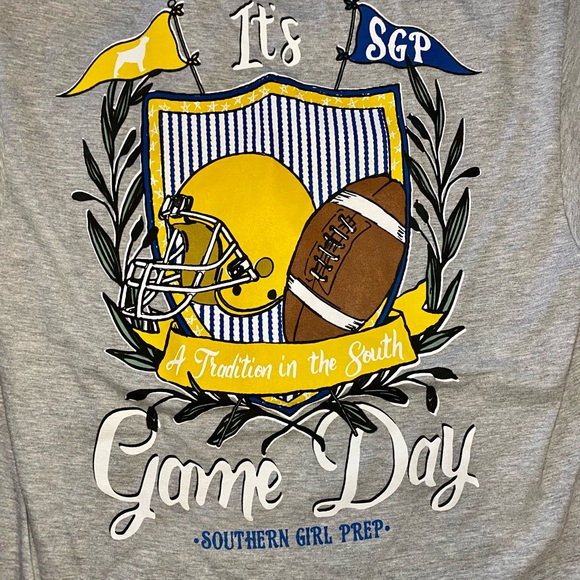 Southern Girl Prep “it’s game day” graphic tee - Picture 2 of 5